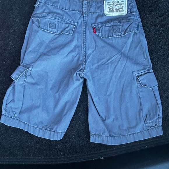 Levi's Slate Cargo Kids Shorts - Picture 2 of 5
